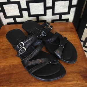 Think! Black leather strappy walking shoes